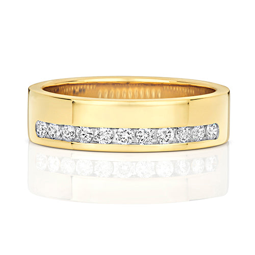 18K Yellow Gold Wedding Ring with Diamond